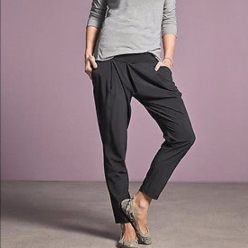 Athleta Interlude Jogger Black Ankle Pants